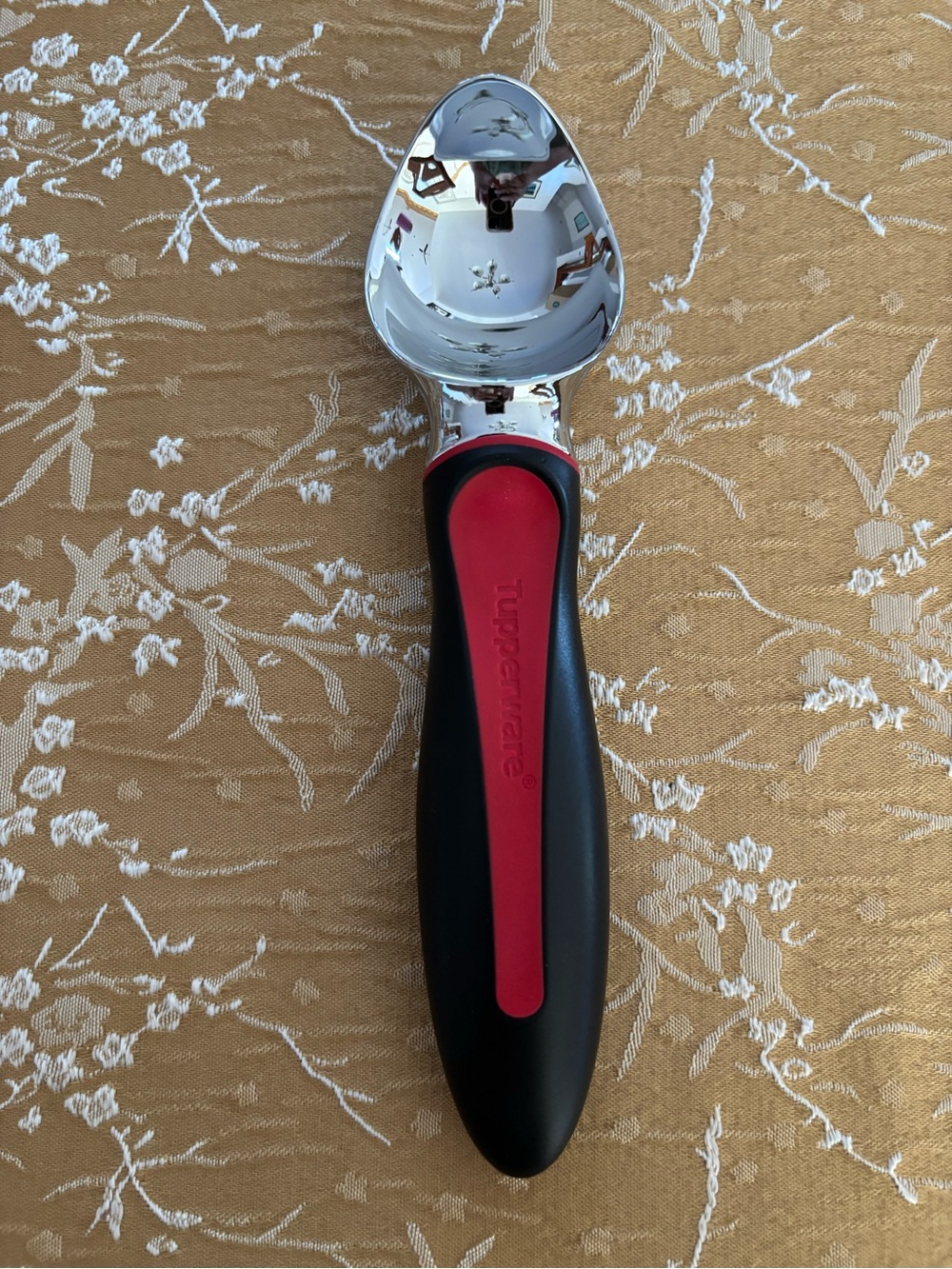 Tupperware Red and Black Ice Cream Scoop - Ergonomic Handle